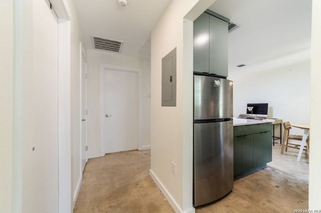 239 Brahan Blvd Apt B, San Antonio, TX 78215