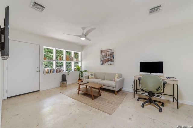 239 Brahan Blvd Apt B, San Antonio, TX 78215