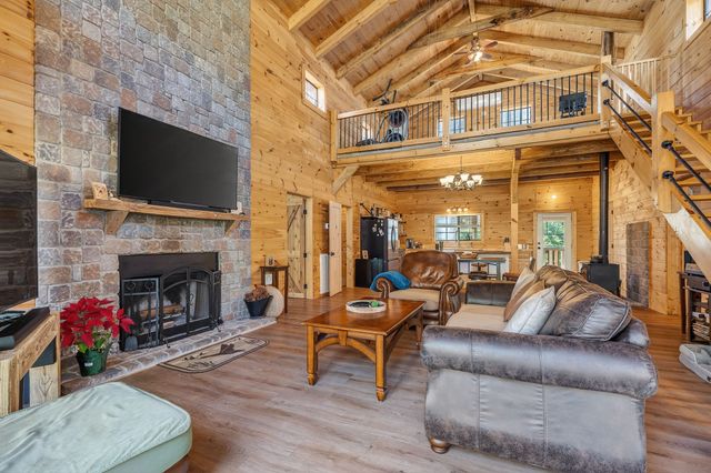 3331 Adamson Branch Rd, Liberty, TN 37095