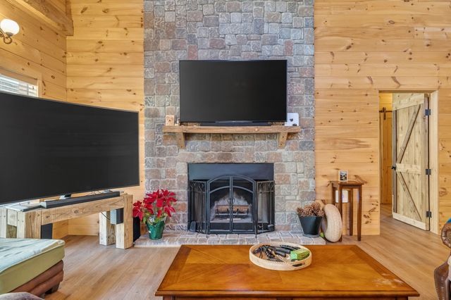 3331 Adamson Branch Rd, Liberty, TN 37095