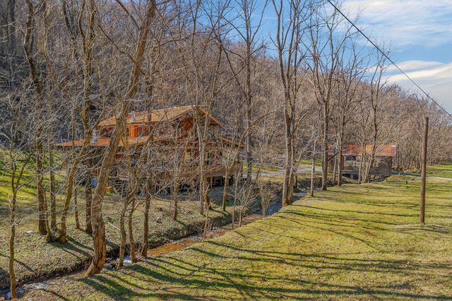 3331 Adamson Branch Rd, Liberty, TN 37095