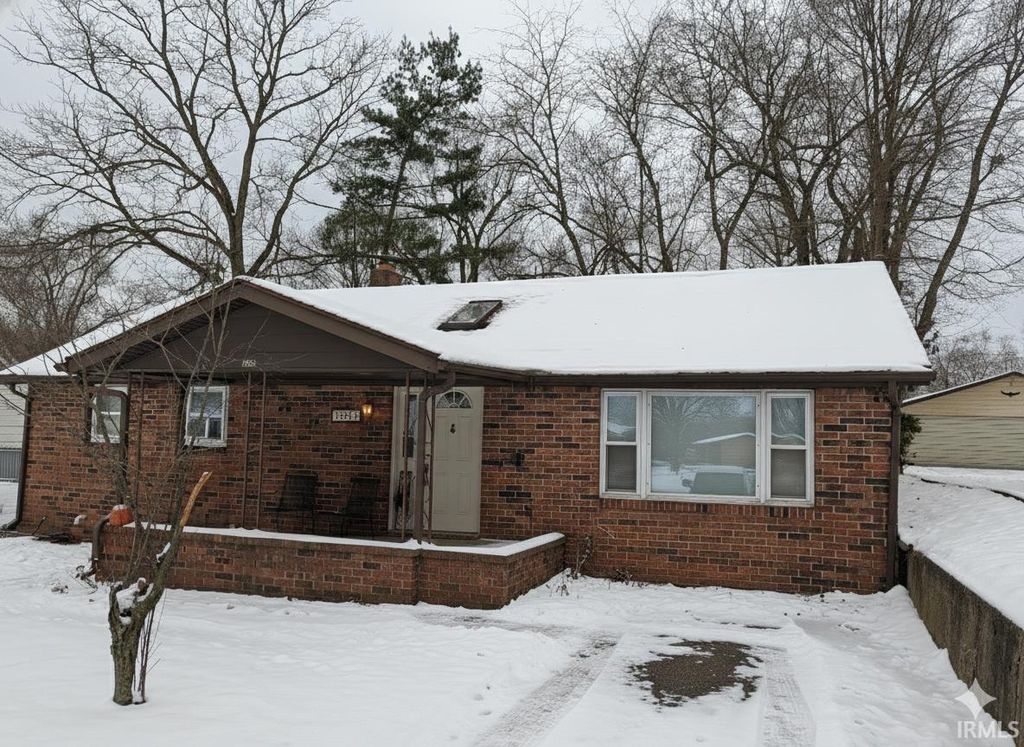 54213 Terrace Lane, South Bend, IN 46635