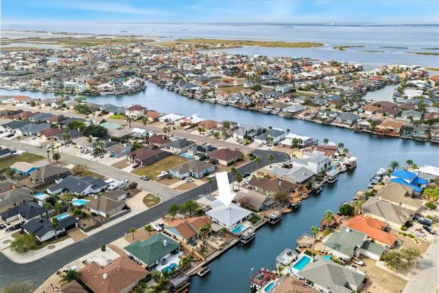 13822 Brigantine Drive Dr, Corpus Christi, TX 78418