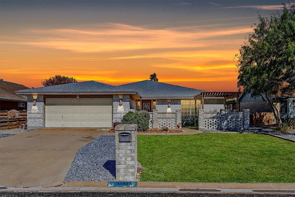 13822 Brigantine Drive Dr, Corpus Christi, TX 78418