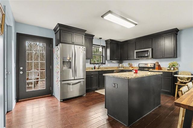 368 Mountain Creek Lane, Maysville, GA 30558