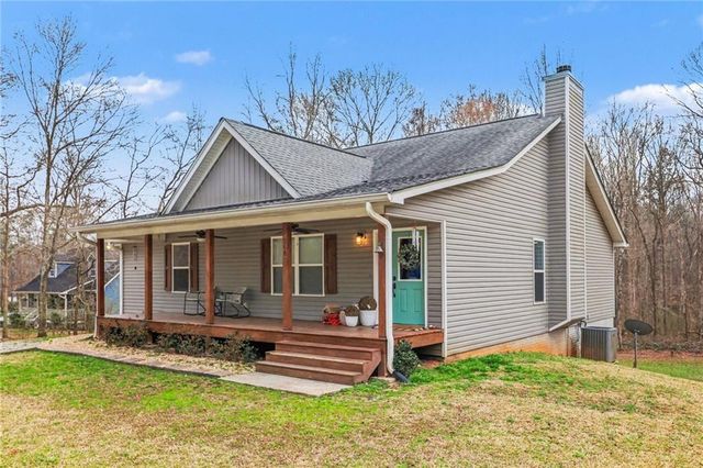 368 Mountain Creek Lane, Maysville, GA 30558