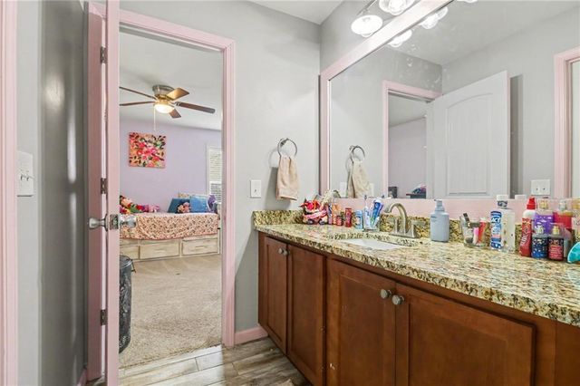 368 Mountain Creek Lane, Maysville, GA 30558