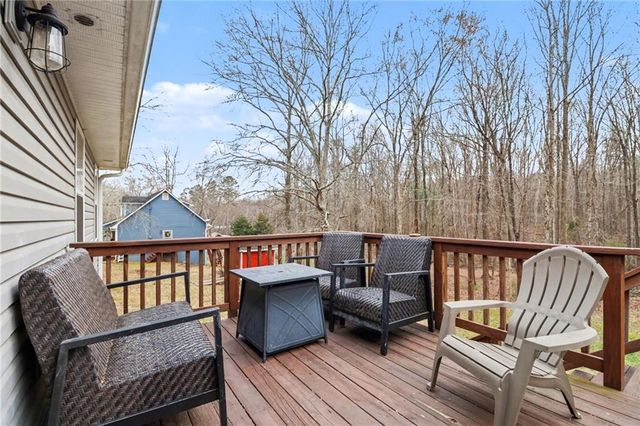 368 Mountain Creek Lane, Maysville, GA 30558