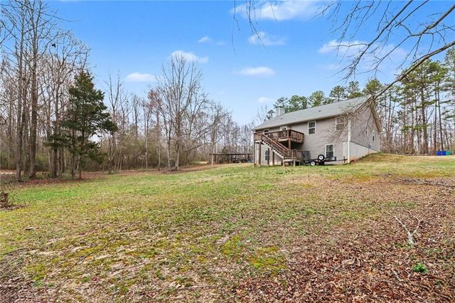 368 Mountain Creek Lane, Maysville, GA 30558