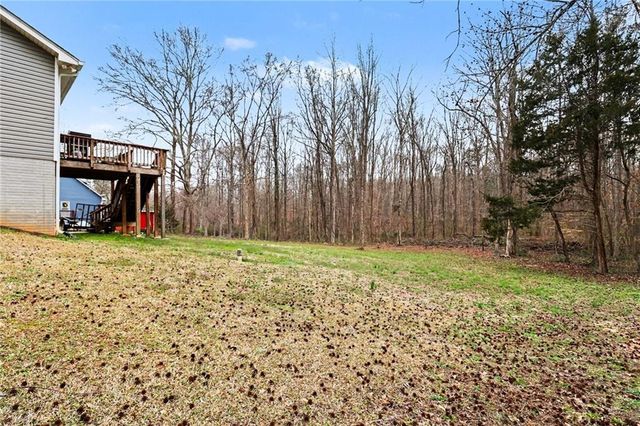 368 Mountain Creek Lane, Maysville, GA 30558