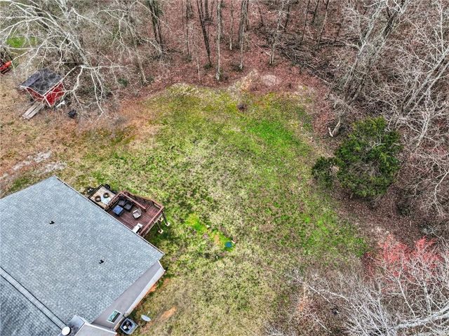 368 Mountain Creek Lane, Maysville, GA 30558