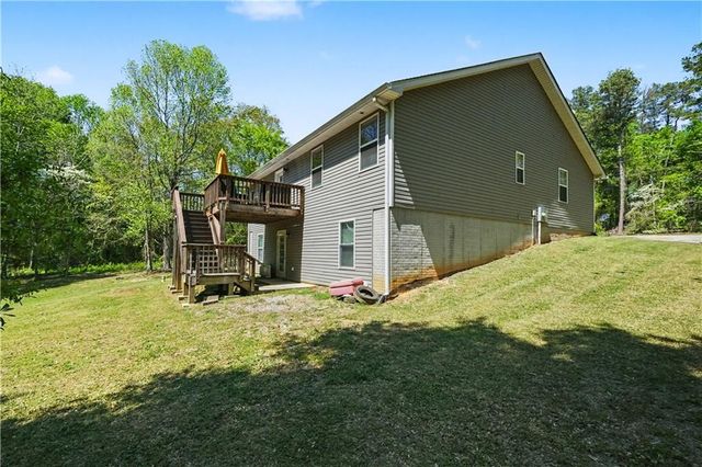 368 Mountain Creek Lane, Maysville, GA 30558