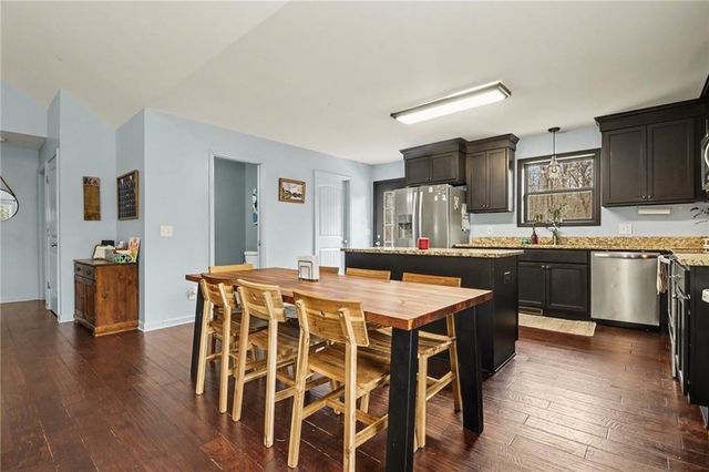 368 Mountain Creek Lane, Maysville, GA 30558