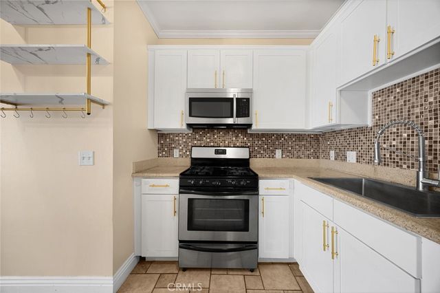 6938 Laurel Canyon, North Hollywood, CA 91605