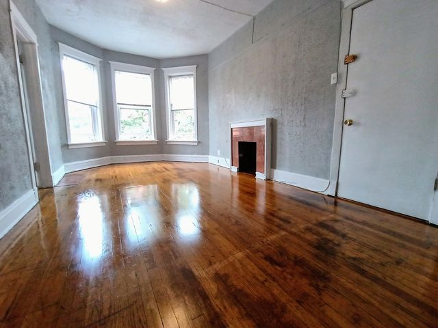 3516 N Broadway Street 2, Chicago, IL 60657