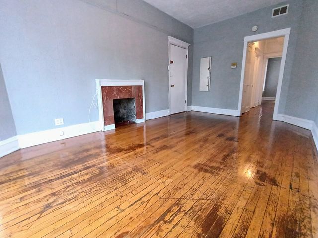 3516 N Broadway Street 2, Chicago, IL 60657