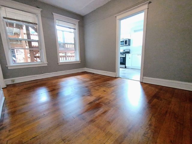 3516 N Broadway Street 2, Chicago, IL 60657