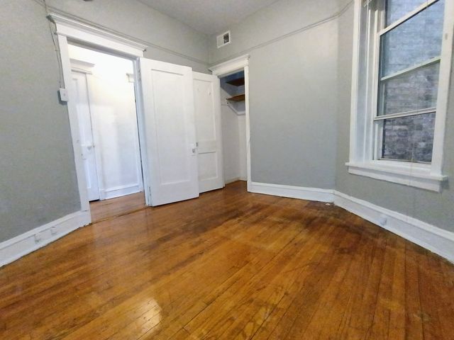 3516 N Broadway Street 2, Chicago, IL 60657