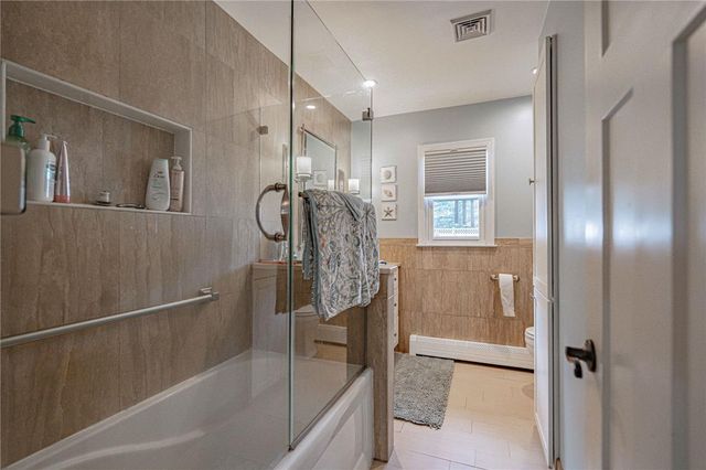 1212 Macungie Avenue, Emmaus Boro, PA 18049