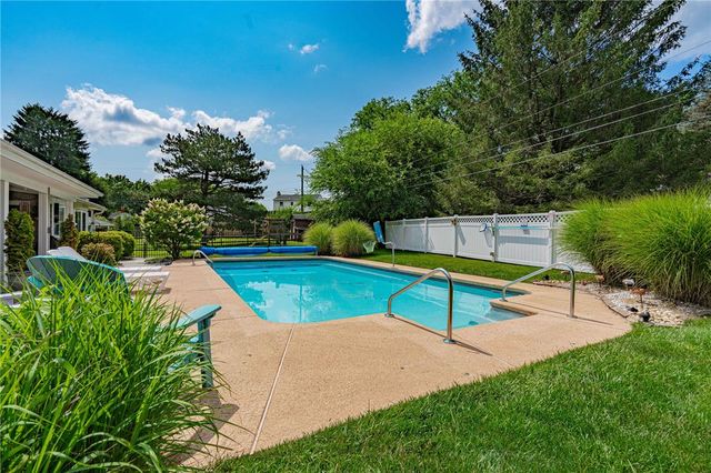 1212 Macungie Avenue, Emmaus Boro, PA 18049