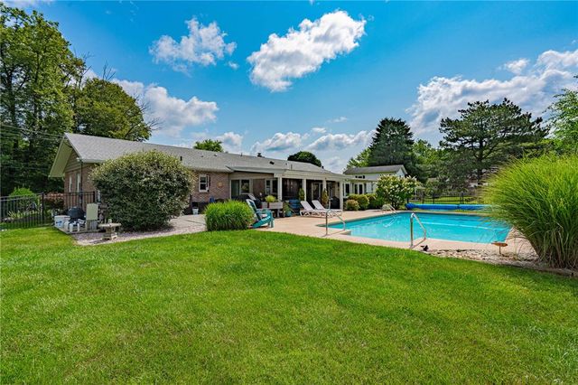 1212 Macungie Avenue, Emmaus Boro, PA 18049