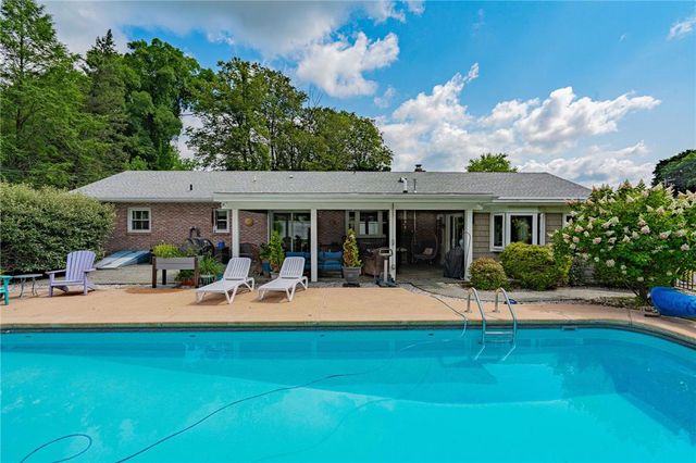 1212 Macungie Avenue, Emmaus Boro, PA 18049