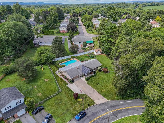 1212 Macungie Avenue, Emmaus Boro, PA 18049