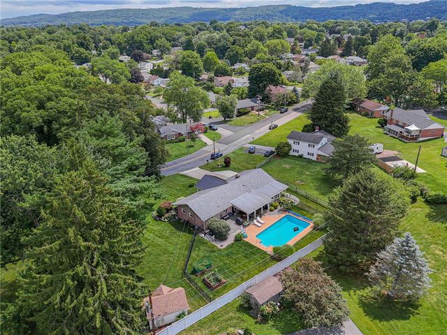 1212 Macungie Avenue, Emmaus Boro, PA 18049