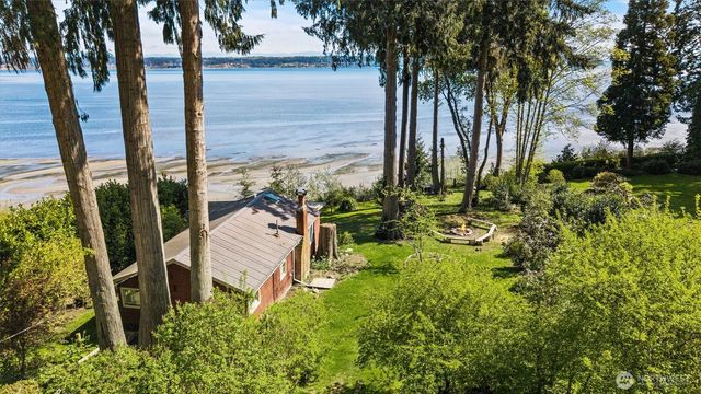 3817 Bells Beach Road, Langley, WA 98260