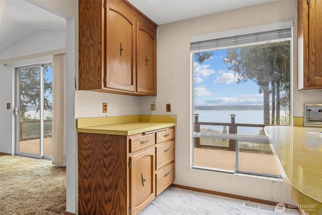 3817 Bells Beach Road, Langley, WA 98260