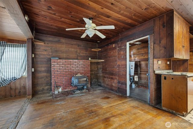 3817 Bells Beach Road, Langley, WA 98260