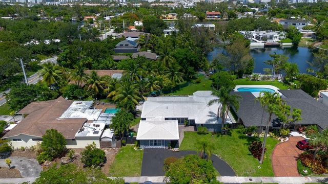 19885 NE 22nd Avenue, Miami, FL 33180