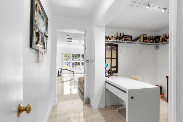 19885 NE 22nd Avenue, Miami, FL 33180