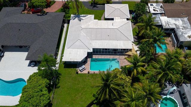19885 NE 22nd Avenue, Miami, FL 33180