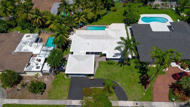 19885 NE 22nd Avenue, Miami, FL 33180