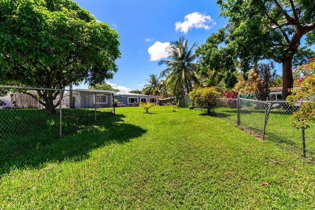 19885 NE 22nd Avenue, Miami, FL 33180