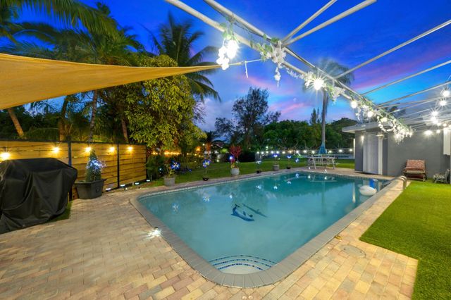 19885 NE 22nd Avenue, Miami, FL 33180