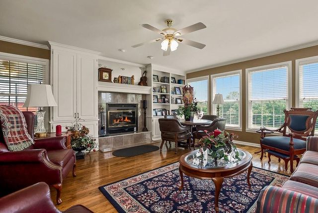 5973 OGG Road, Shawnee, KS 66217