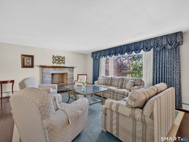35 Inchcliffe Drive, Ledyard, CT 06335