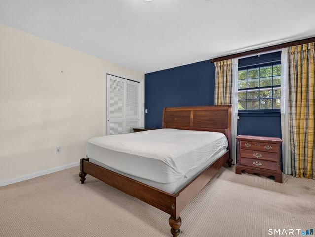 35 Inchcliffe Drive, Ledyard, CT 06335