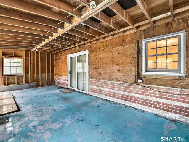 35 Inchcliffe Drive, Ledyard, CT 06335
