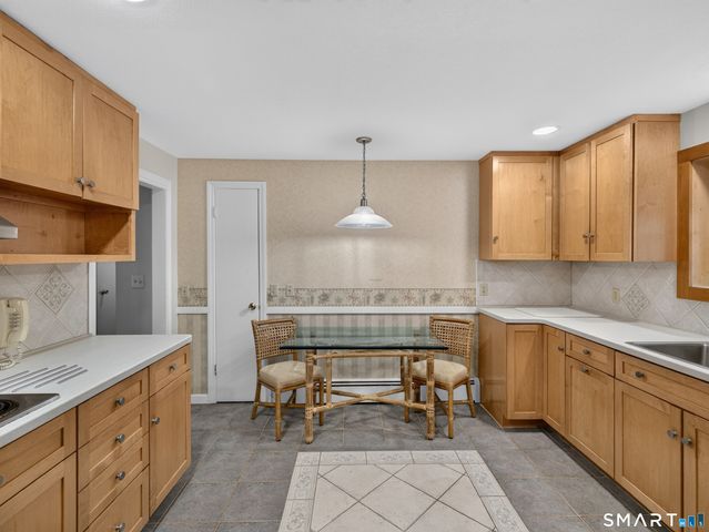 35 Inchcliffe Drive, Ledyard, CT 06335
