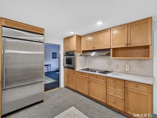 35 Inchcliffe Drive, Ledyard, CT 06335