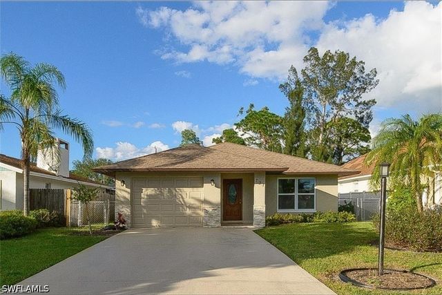 731 104th AVE N, Naples, FL 34108