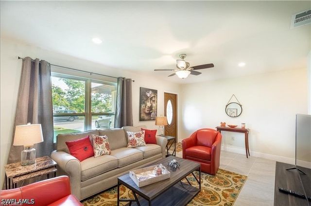 731 104th AVE N, Naples, FL 34108