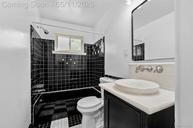 26027 Ross Street, Inkster, MI 48141