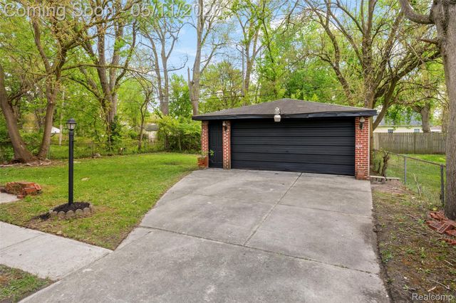 26027 Ross Street, Inkster, MI 48141