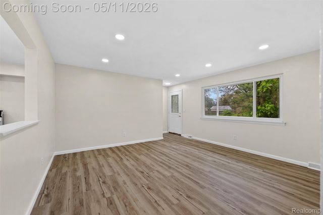 26027 Ross Street, Inkster, MI 48141