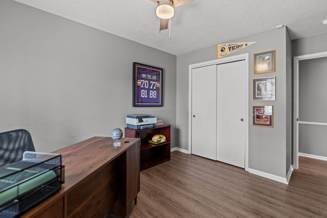 2528 S Weller Avenue, Springfield, MO 65804