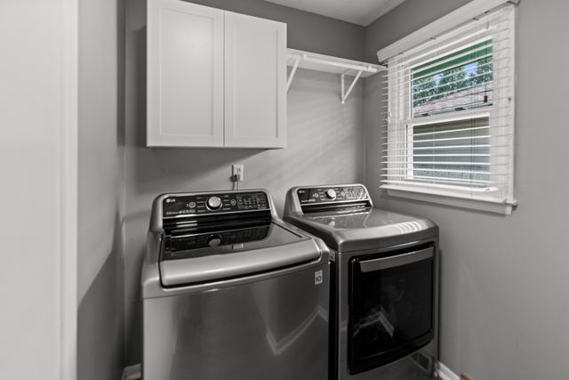 2528 S Weller Avenue, Springfield, MO 65804